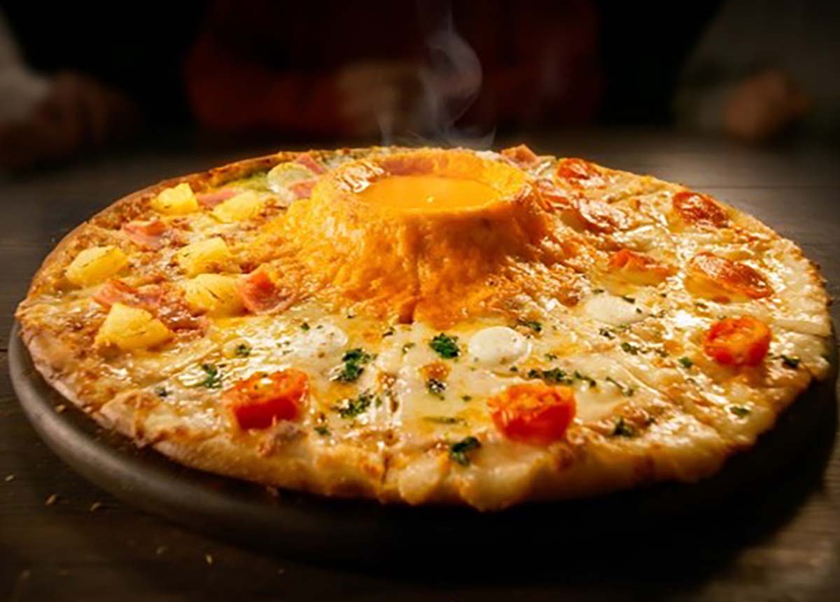 Domino’s Pizza no Japão Lança a pizza Vulcão do Queijo